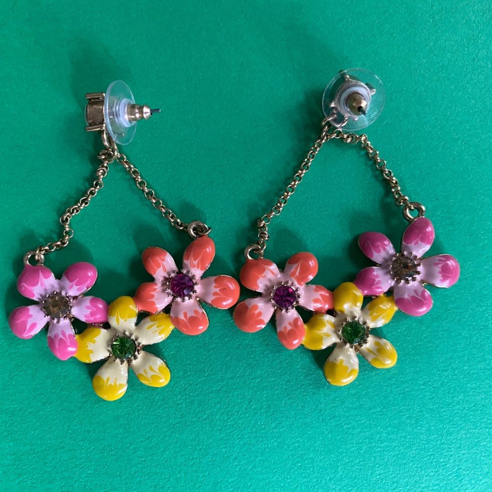 Betsey Johnson Matching Set: Necklace, Bracelet, Earrings. EUC. - Picture 3 of 3
